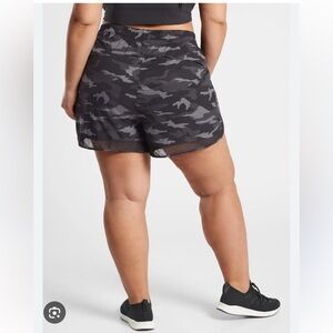 Athleta Printed Mesh Racer Run Short 4" Camo Print